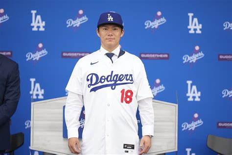 Dodgers and free-agent pitcher Yoshinobu Yamamoto finalize their 12-year deal